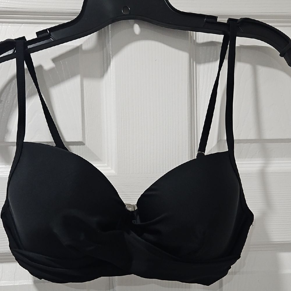 Black Padded Convertible T-Shirt Bra